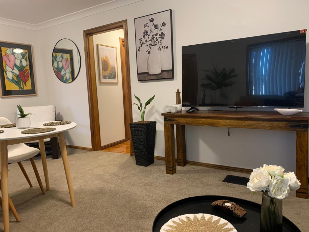 Snooty Fox Bed &Breakfast Acomodação com café da manhã Hazelbrook Exterior foto